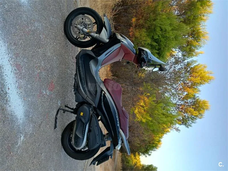 Piaggio Beverly Sport Touring 350 – Vista 2