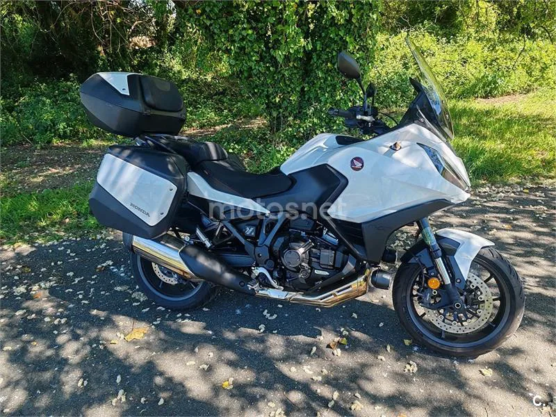 Honda NT1100 – Vista 8
