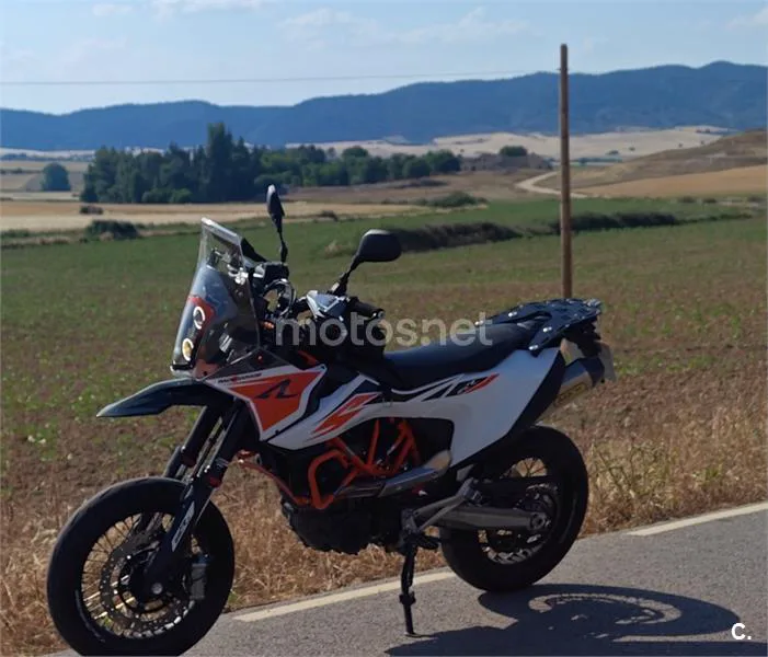 KTM 690 SMC R - Vista 3