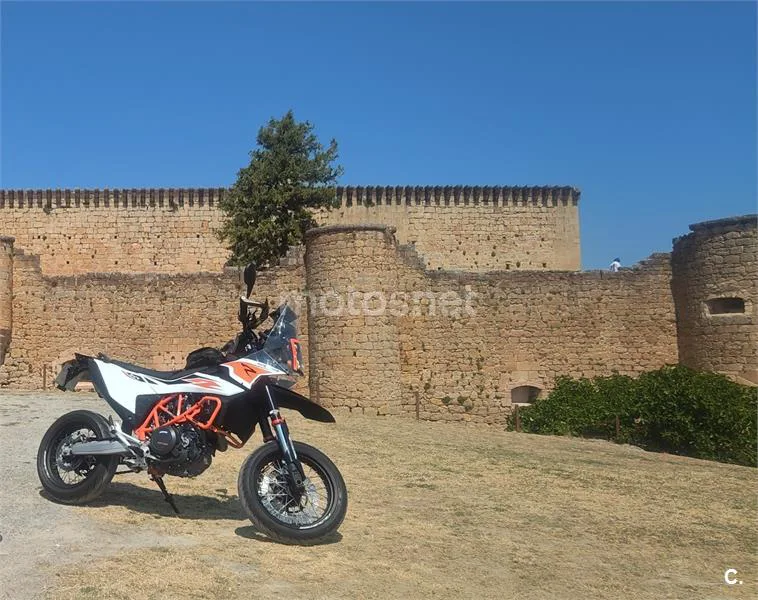 KTM 690 SMC R - Vista 4