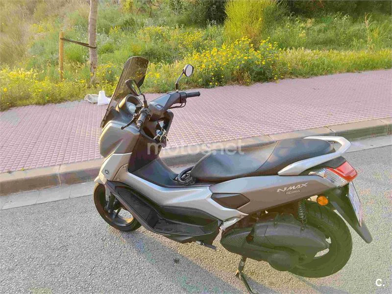 Yamaha NMAX – Vista 4