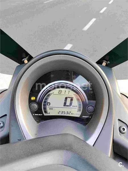 Yamaha NMAX – Vista 6