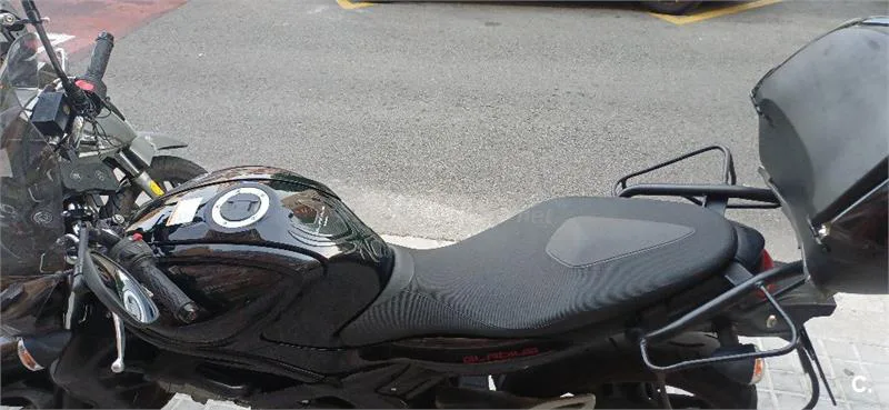 Suzuki Gladius 650 – Vista 3