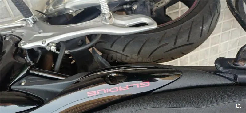 Suzuki Gladius 650 – Vista 5