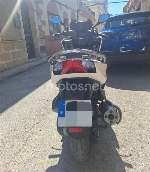 Kymco K-XCT 125i – Vista 9