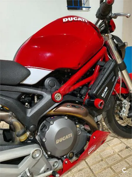 Ducati Monster 696 – Vista 4