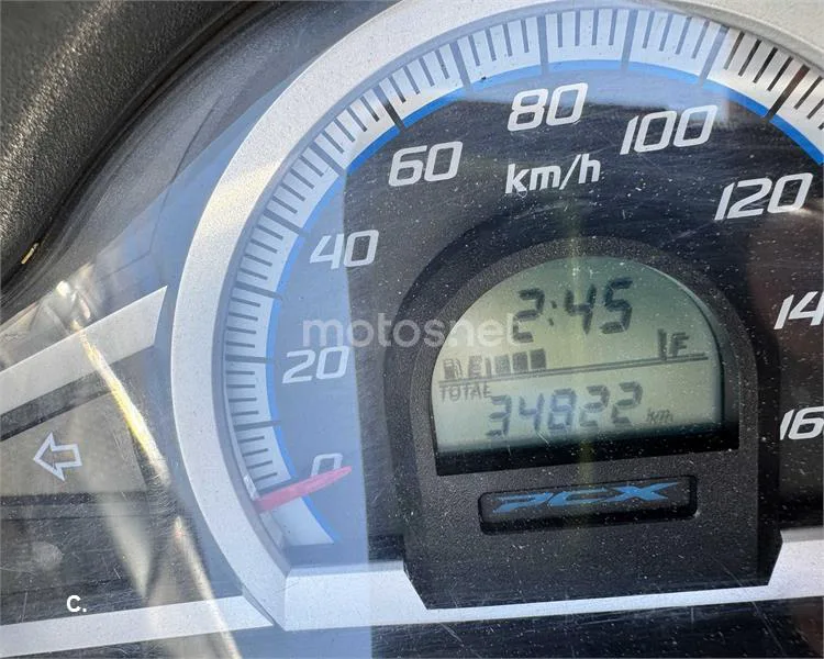 Honda PCX 125 – Vista 9