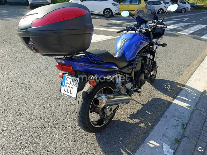 Yamaha FZS 600 Fazer – Vista 4