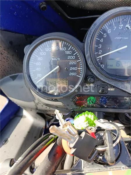 Yamaha FZS 600 Fazer – Vista 7