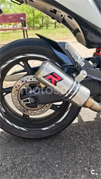 Honda CBR 600 F – Vista 8