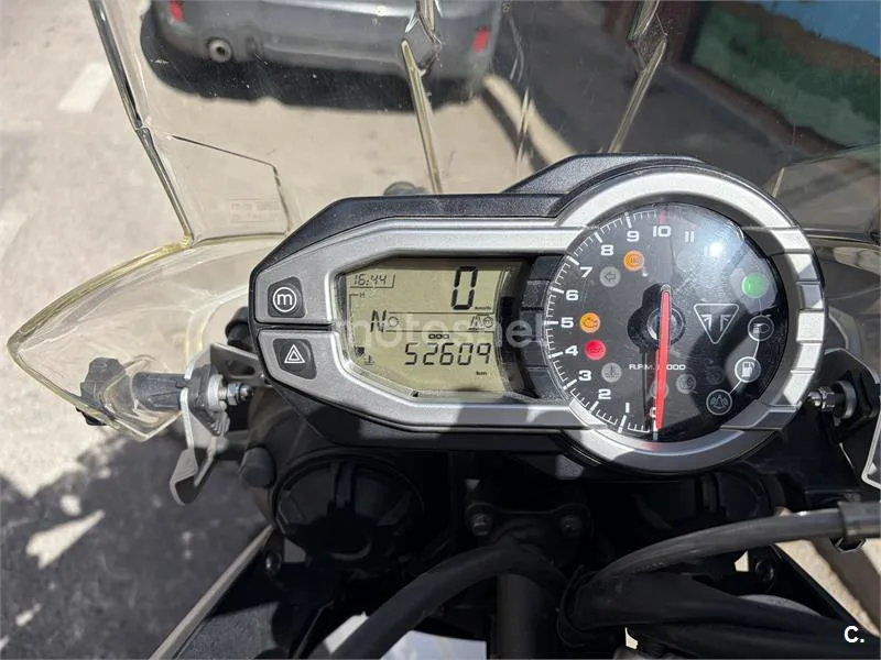 Triumph Tiger 800 XR – Vista 4