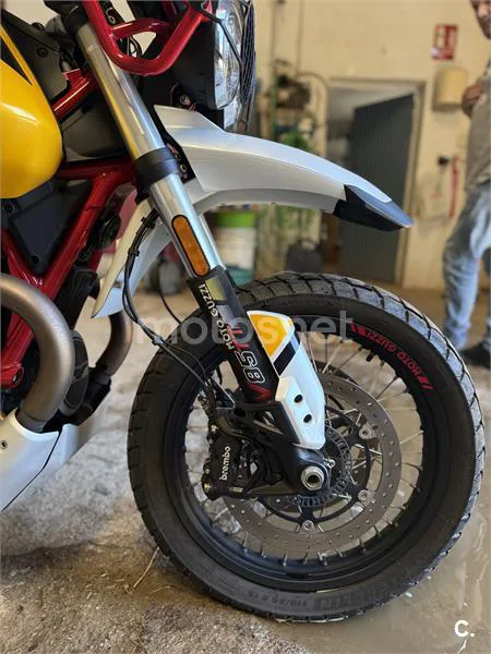 Moto Guzzi V 85 TT – Vista 3