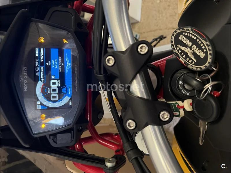 Moto Guzzi V 85 TT – Vista 5