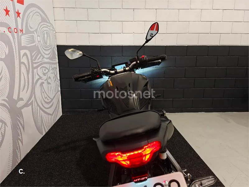 Yamaha MT-07 – Vista 12