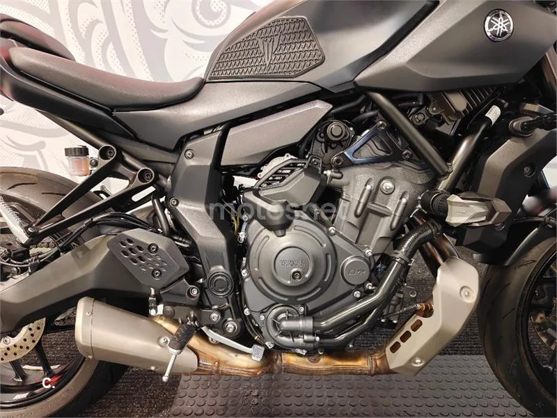 Yamaha MT-07 – Vista 13