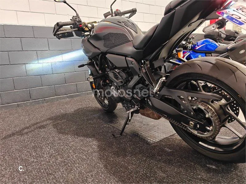 Yamaha MT-07 – Vista 6