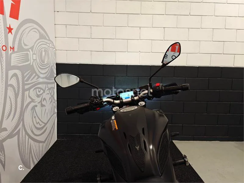 Yamaha MT-07 – Vista 7