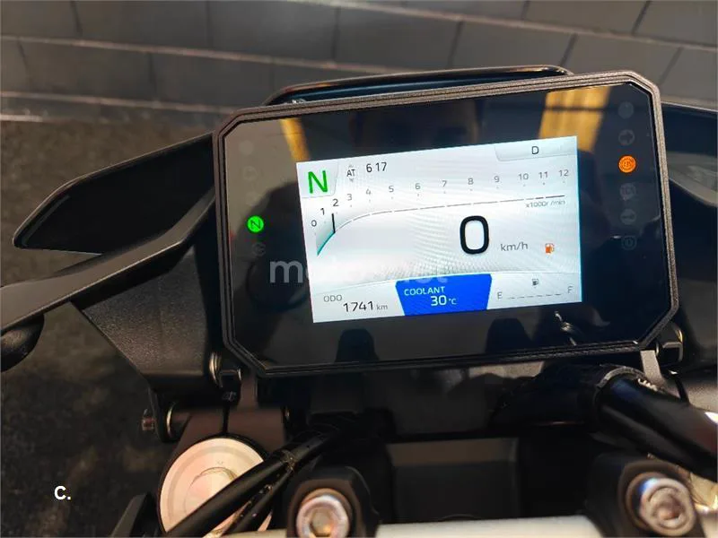 Yamaha MT-07 – Vista 8