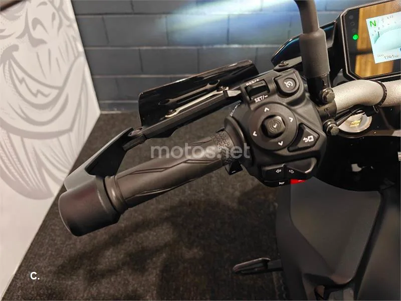 Yamaha MT-07 – Vista 9