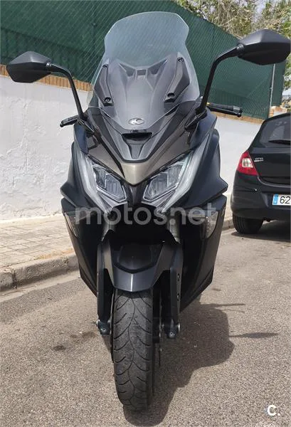 Kymco AK 550 – Vista 3