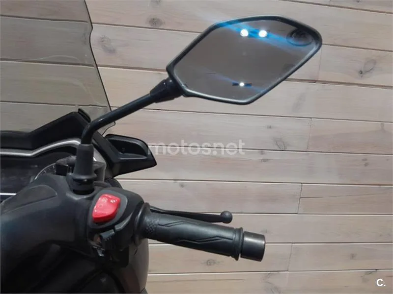 Yamaha XMAX 125 – Vista 15