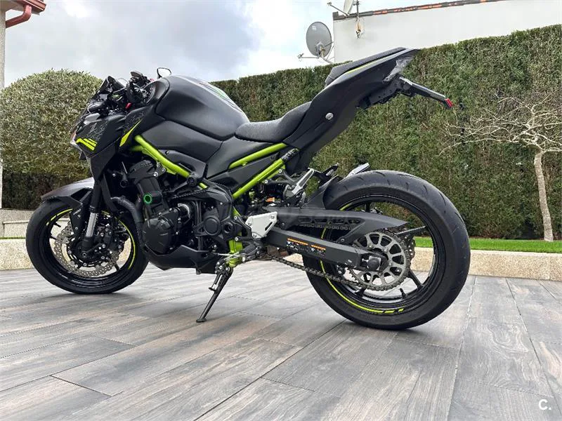 Kawasaki Z 900 – Vista 7