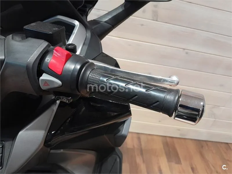 Honda Forza 350 – Vista 13