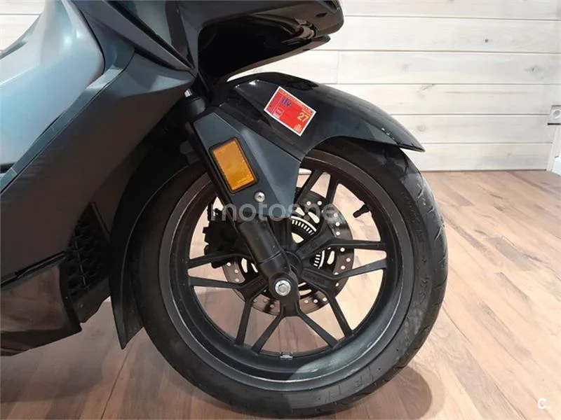 Honda Forza 350 – Vista 8