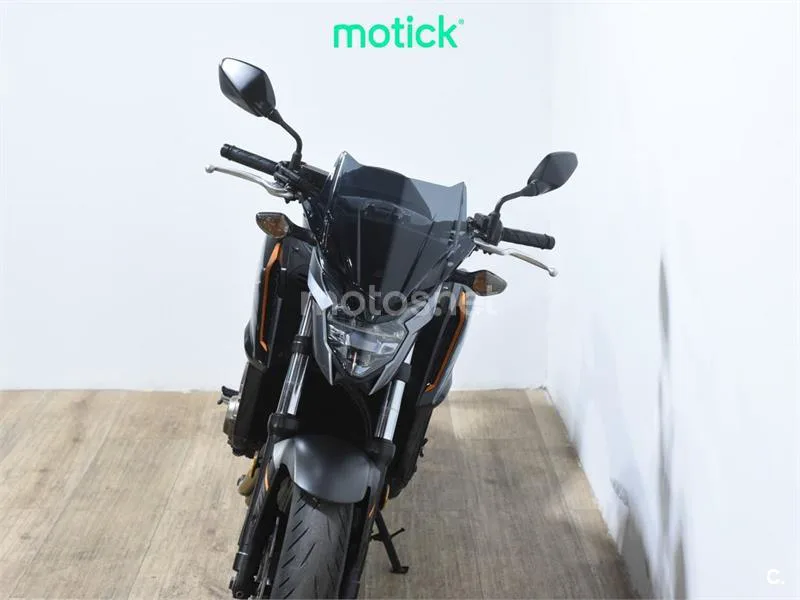 Honda CB 650 F – Vista 11