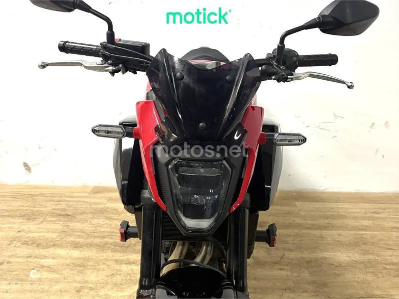 Honda CB 500 Hornet – Vista 8