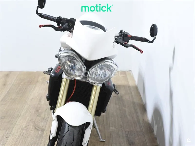 Triumph Street Triple – Vista 11