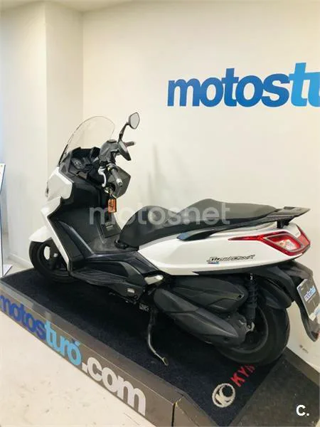 Kymco Super Dink 350 – Vista 3