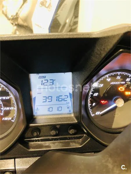 Kymco Super Dink 350 – Vista 4