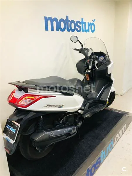 Kymco Super Dink 350 – Vista 5