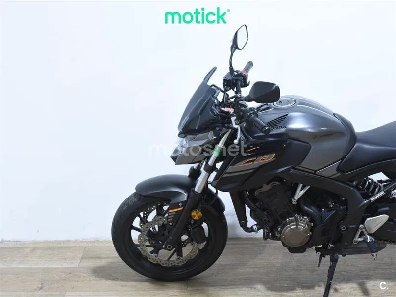 Honda CB 650 F – Vista 8