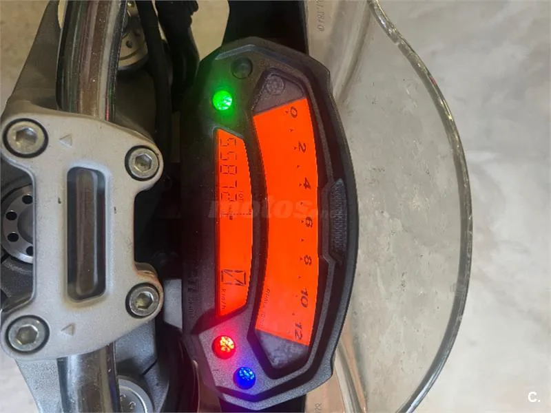 Ducati Monster 696 – Vista 3