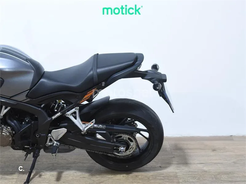 Honda CB 650 F – Vista 9