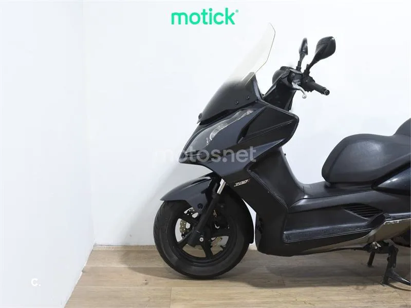 Kymco Super Dink 300 – Vista 8