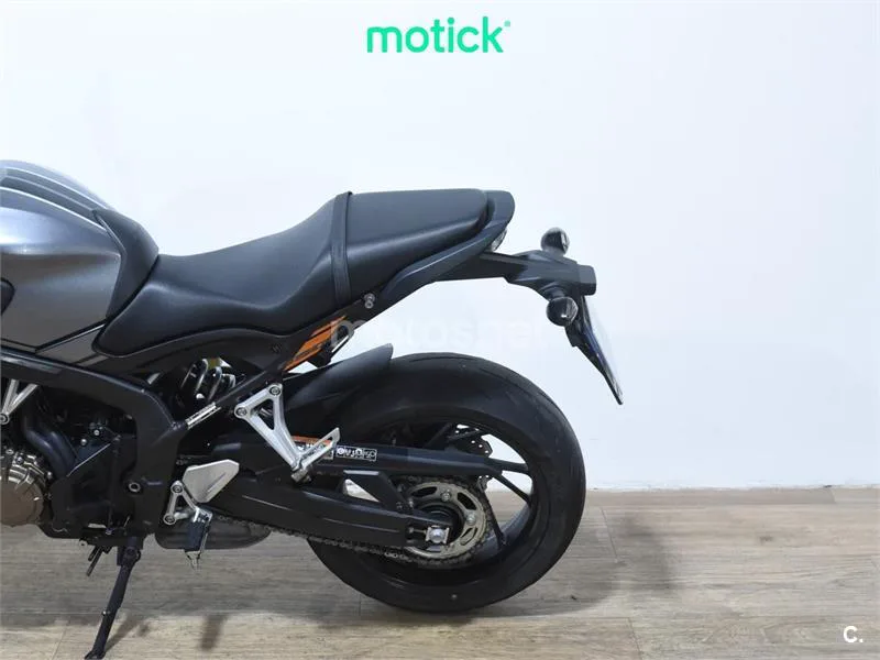 Honda CB 650 F – Vista 9