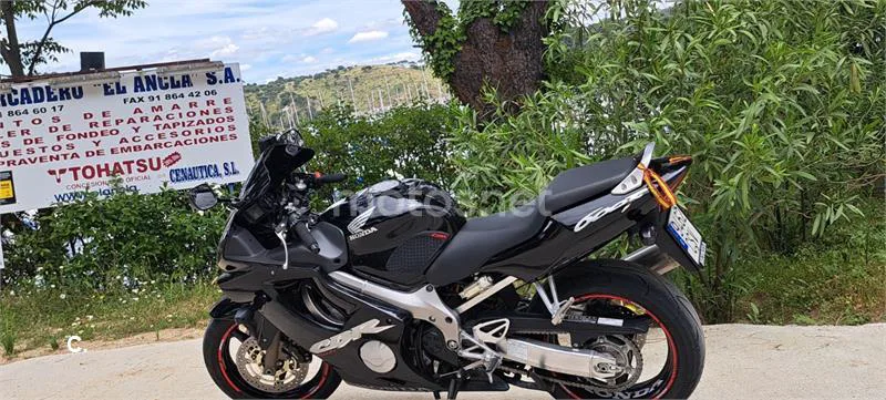 Honda CBR 600 F – Vista 12