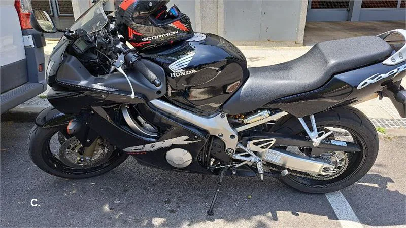 Honda CBR 600F – Vista 4