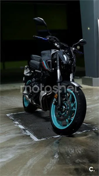 Yamaha MT-07 - Vista 10