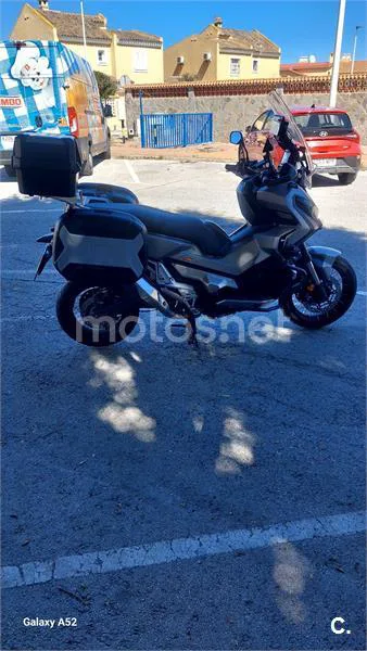 Honda X-ADV – Vista 4