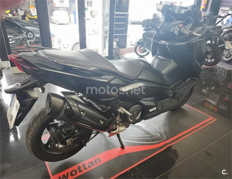 Yamaha TMAX 560 – Vista 3