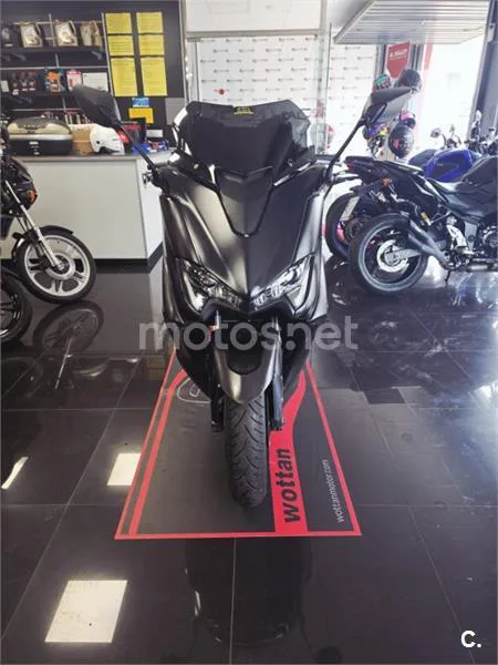 Yamaha TMAX 560 – Vista 5