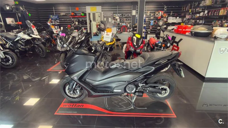Yamaha TMAX 560 – Vista 6