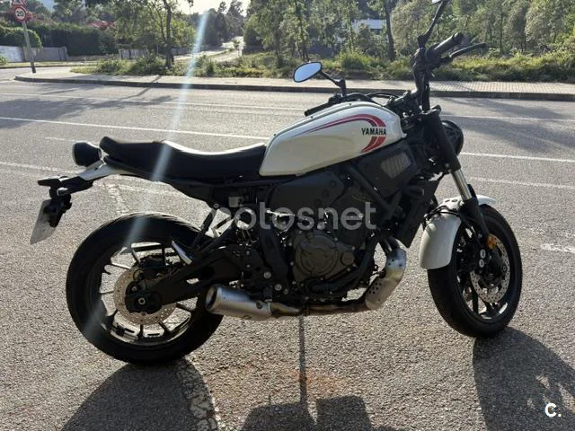 Yamaha XSR700 – Vista 3