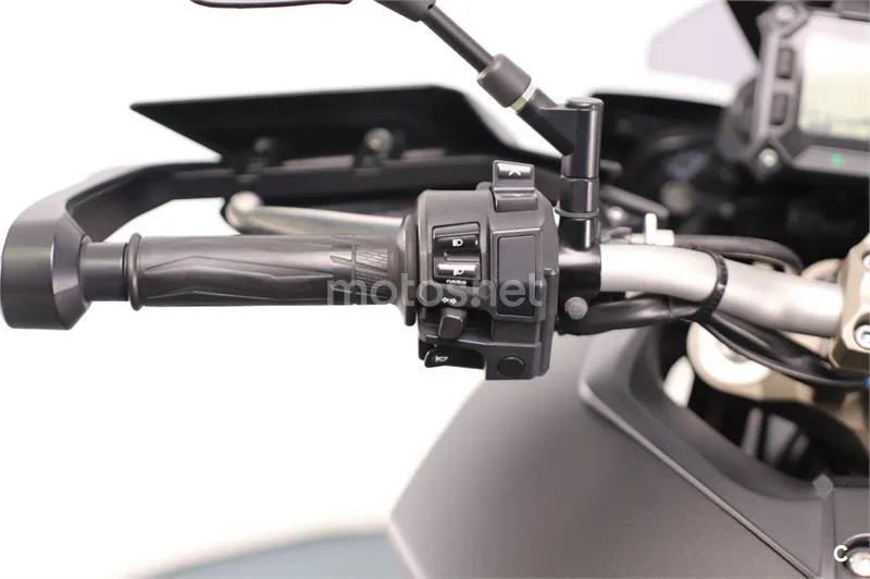 Yamaha Tracer 900 – Vista 7