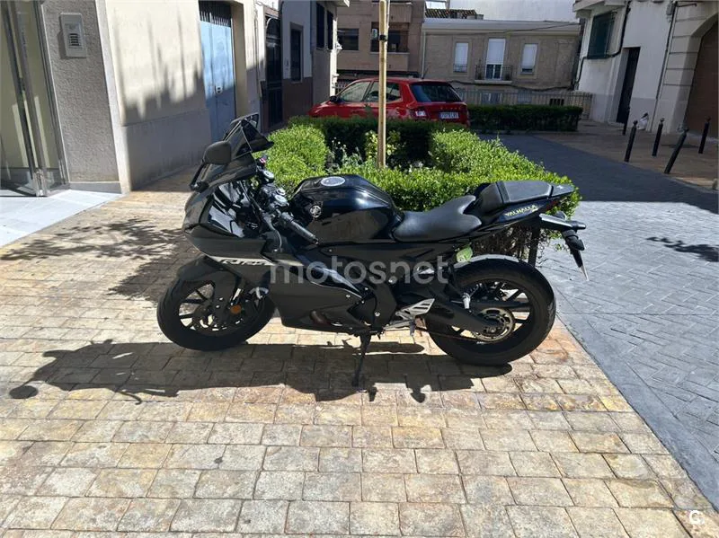 Yamaha R125 – Vista 4