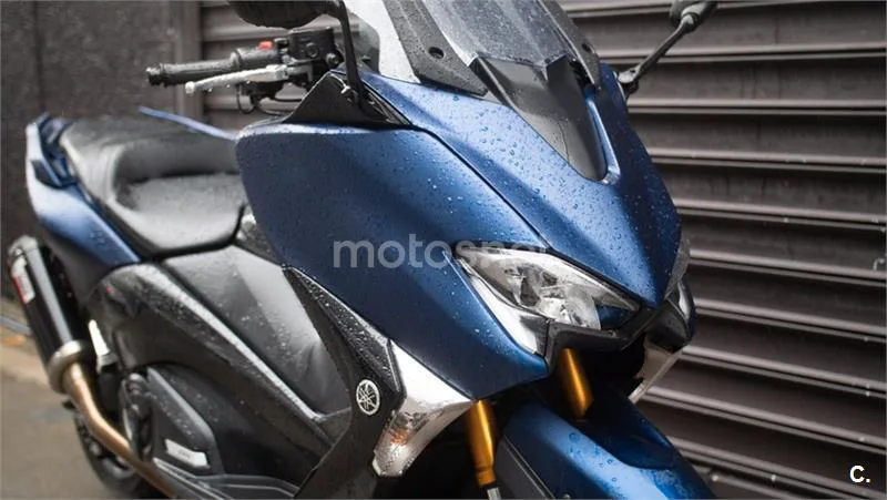 Yamaha TMAX – Vista 3